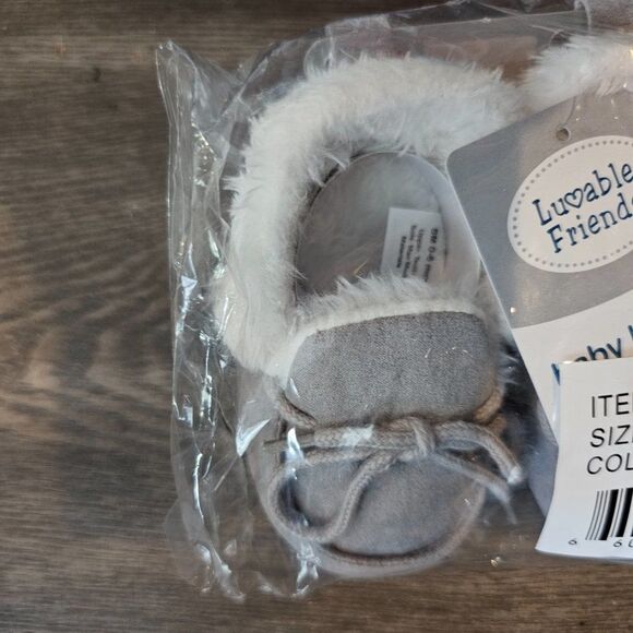 Luvable Friends Baby Booties Unisex Infants Moccasin Shoes Gray Size 0-6 Months - Picture 9 of 12